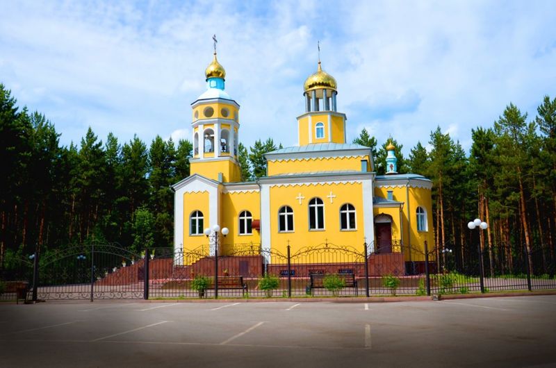 Храм летом